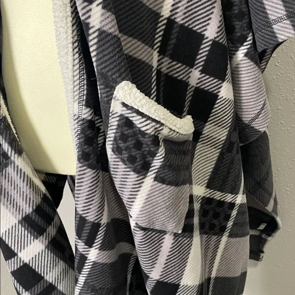 Cuddl Duds Plaid Sherpa Trim Cardigan Wrap S/M Buffalo Check Cozy Lounge Layer